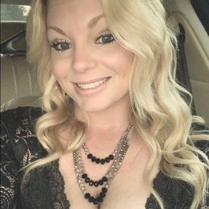 Meet your Posher, Justine